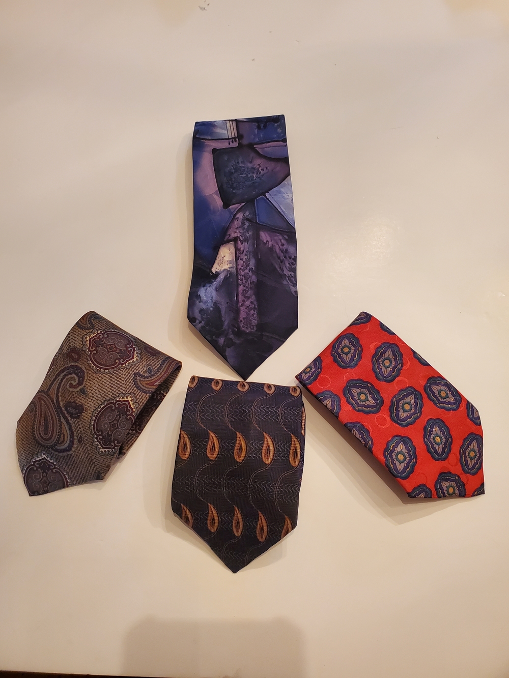 Lot of 4 - Vintage - 100% Silk - Designer Ties - Bill Blass, Robert Daskal
